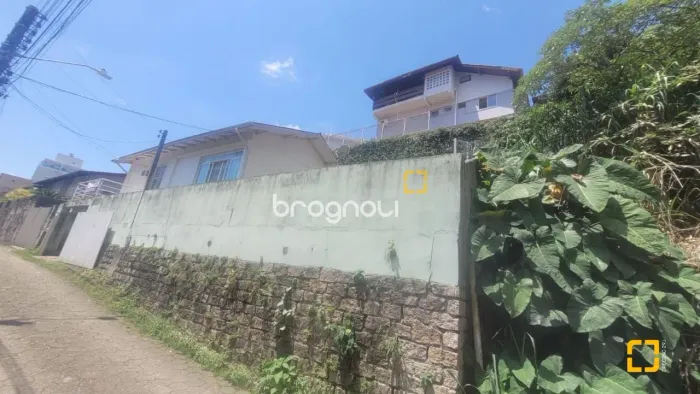 Casa a venda na Agronômica, Florianópolis