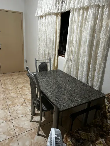 Mesa 4 cadeiras