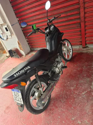 Vendo Moto Pop 2022. No ponto de transferência. Valor: 8.400