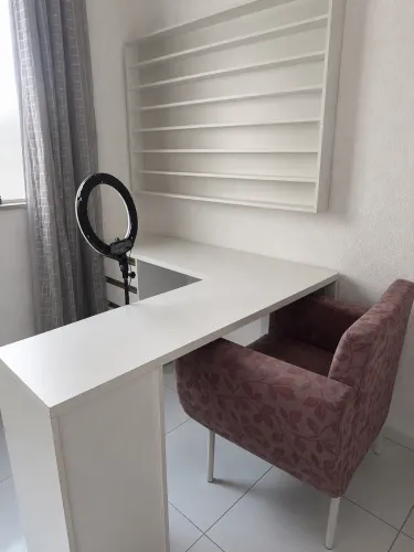 Mesa pra manicure L 8 gavetas +expositor 