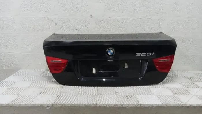 TAMPA TRASEIRA BMW 320i