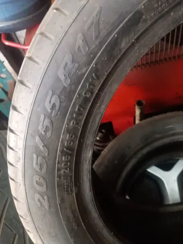 Pneus 205/55-17 Pirelli scorpio 300