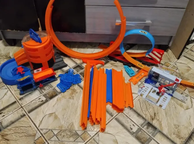 Pistas hot Wheels com 38 unidades