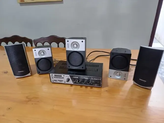 KIT DE SOM AMBIENTE - AMPLIFICADOR FRAHM - MUITO BOM - 5 CAIXAS