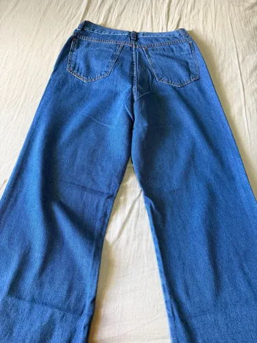 Calça jeans feminina perfeita. Numeração 36.