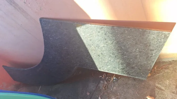 Bancada em Mármore preto em ótimo estado. 