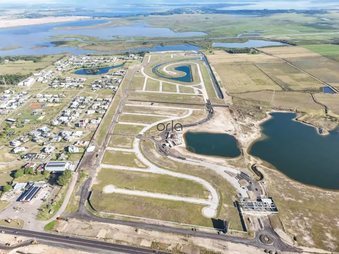 Terreno com 300m² à Venda no Condomínio Duo Nautic Life Club em Osório. REF: