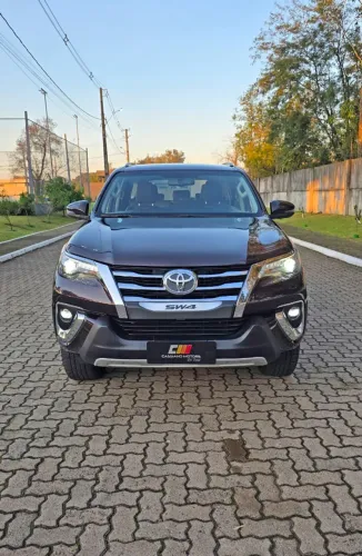 Toyota Hilux SW4 SRX 4X4 2.8 TDI 16V Dies. Aut. 2018