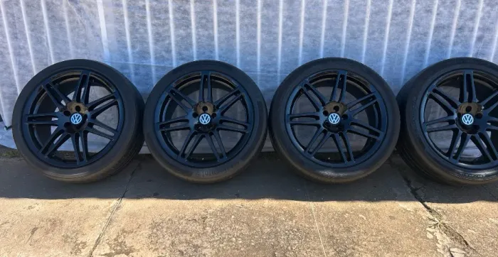 JOGO DE RODAS ARO 18 - FURAÇÃO 5X100 R$ 2.700,00