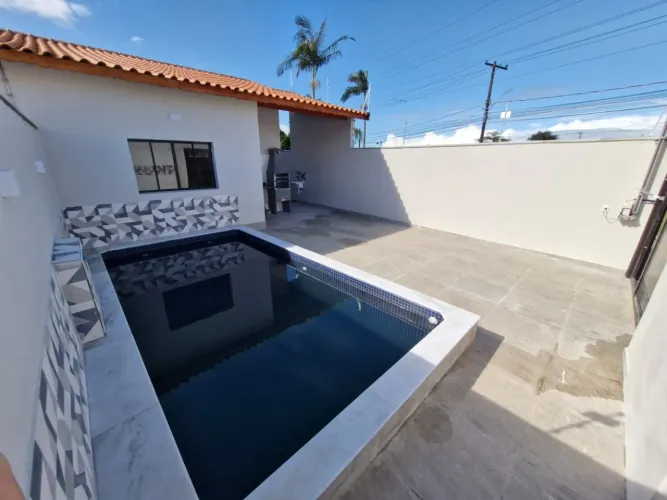 Casa para Venda em Itanhaém, Balneário Esther, 2 dormitórios, 1 suíte, 1 banheiro, 1 vaga