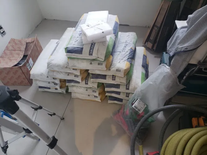Vendo argamassa ACIII CINZA 20kg