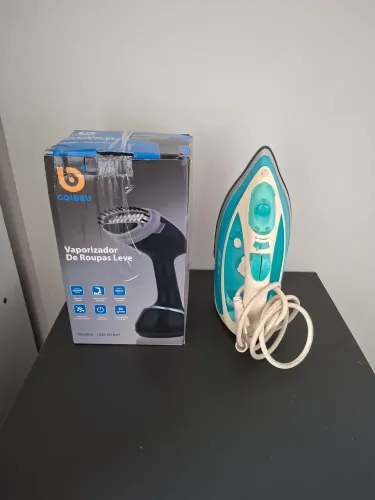 Kit 2 ferros de passar roupa - um deles na caixa nunca usado