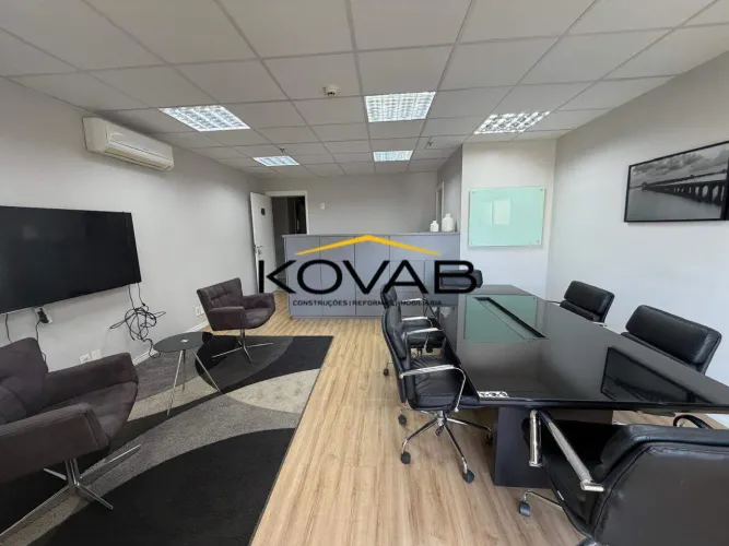 LOCAÇÃO Sala comercial - 42m² - Mobiliado - Berrini/Brooklin - Diferencial: 2 vagas de gar