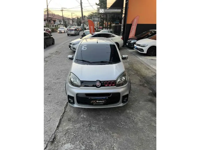 Fiat Uno Sporting Dualogic 1.4 EVO Flex 8V 4P 2016