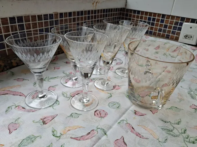 Taças e balde em cristal