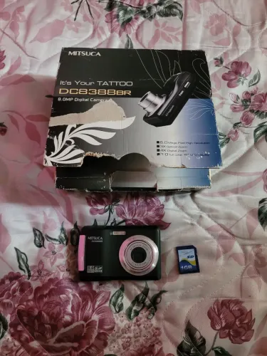 Câmera digital mitsuca preta na caixa de 8.0 megapixels ler descrição