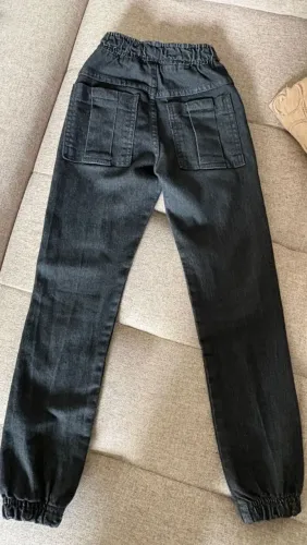 Vendo calça Jeans infantil preta 6 anos. 