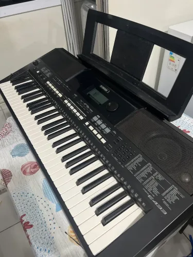 Teclado Yamaha psr E433 c bag seminovo
