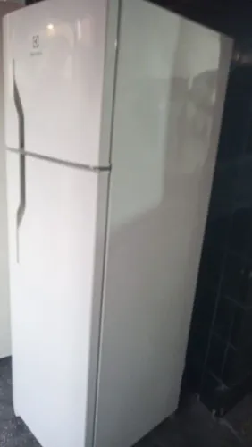 Geladeira Electroluxs ótimo estado funciona perfeitamente