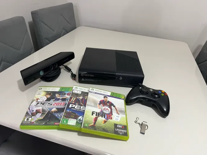Xbox 360 Slim Completo com Kinect, Controle Original e Jogos