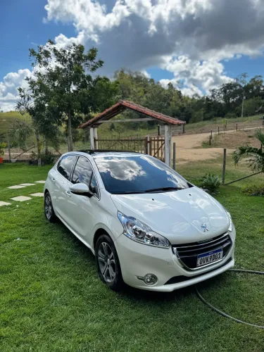 Peugeot 208 Griffe 1.6 Flex 16V 5P Aut. 2014