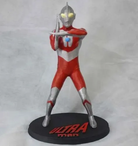 Escultura 3D do Ultraman
