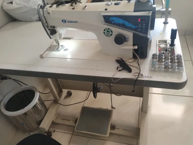 Vendo máquina reta industrial (direct drive)