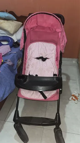 Carrinho de bebê retrátil
