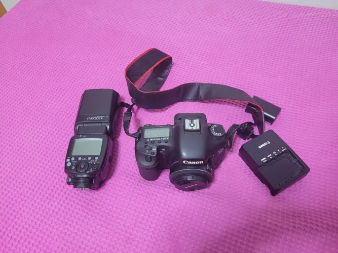 CAMERA CANON 7D ( Canon 7D+ Lente 24mm+ Flash Yongnuo)