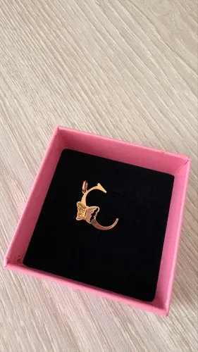 Pingente em ouro18k letra c