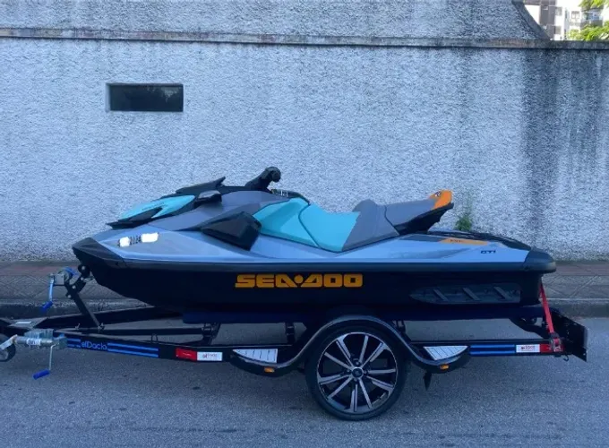 Jet Ski Sea Doo Gti com Som & Carreta 2024.