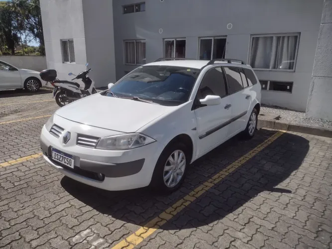 Renault Megane Grand Tour Dynam. Hi-flex 1.6 16V 2013
