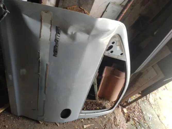 Porta lado esquerdo do celta 