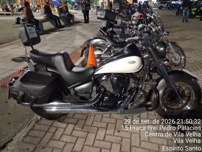 Kawasaki Vulcan 900 vendo ou troco veículo menor valor