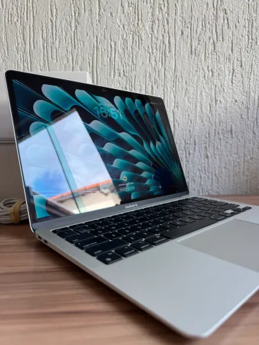 MacBook Air M1 2020 (1 mês de uso) + IMPECÁVEL