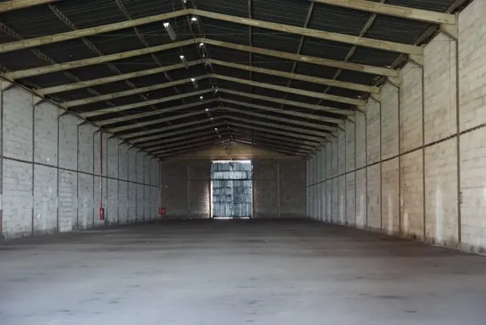Galpão 1200m2 em Condomínio Logístico Goiânia - localização estratégica
