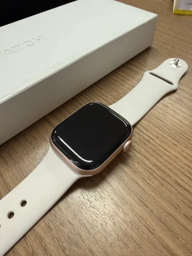 Apple Watch series 11 GPS - 42mm - Caixa cor ouro rosa