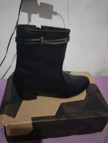 Bota preta