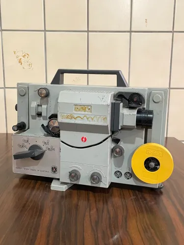 Projetor Super 8 Eumig Mark-S 712 Vintage Austríaco