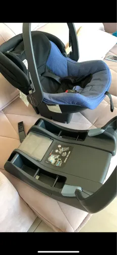Bebê conforte peg perego com suporte para carro