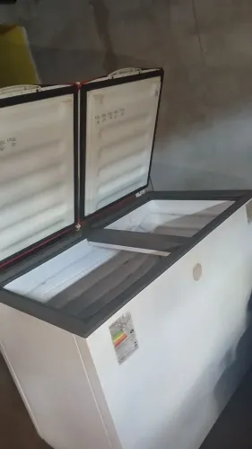 Vende-se um freezer