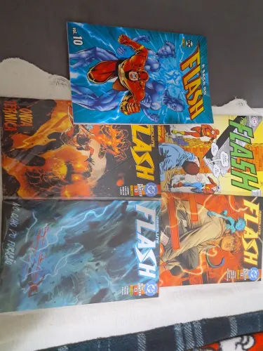 Absolute flash 2 ao 4 + fac similie flash 2 mundos