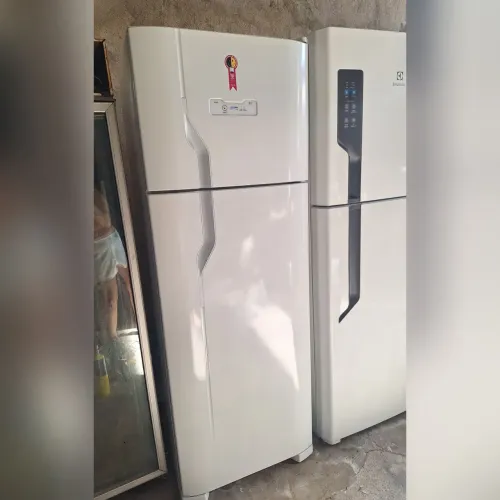 Geladeira Electrolux Frost Free 370L- COM GARANTIA