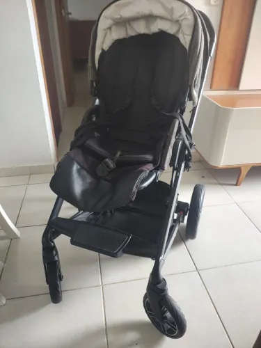 Carrinho de Bebê Retrátil + Bebê conforto
