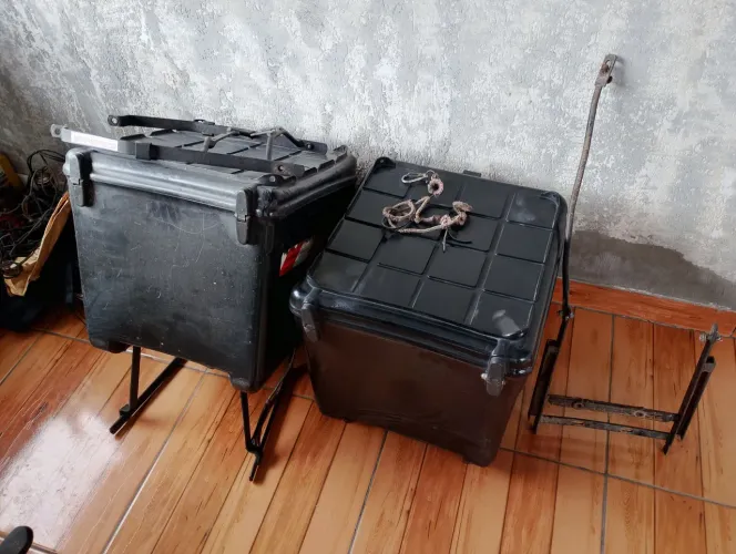 Baú motoboy com trilho 