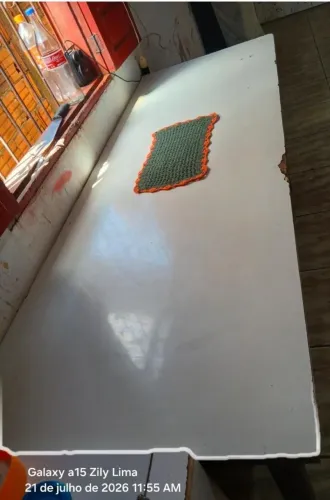 Mesa grande ideal para lanchonete e restaurante