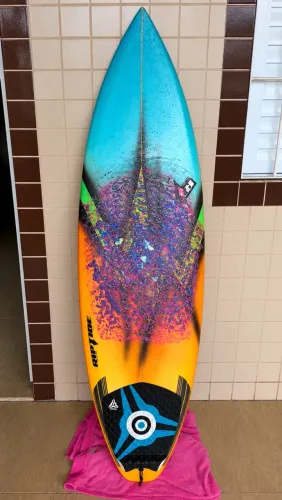 Vendo prancha de surf 5,11/5