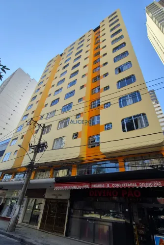 Quitinete à venda - Centro de Juiz de Fora