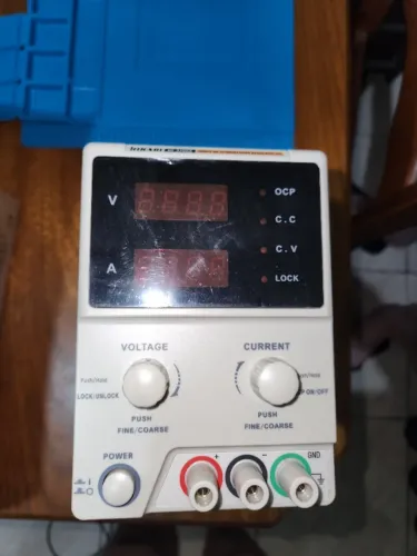Fonte De Alimentação Digital Regulável 32v 5a Hikari Hf3205s (Usado)