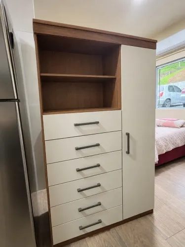 Cômoda 6 Gavetas 1 Porta 2 Nichos Marabá